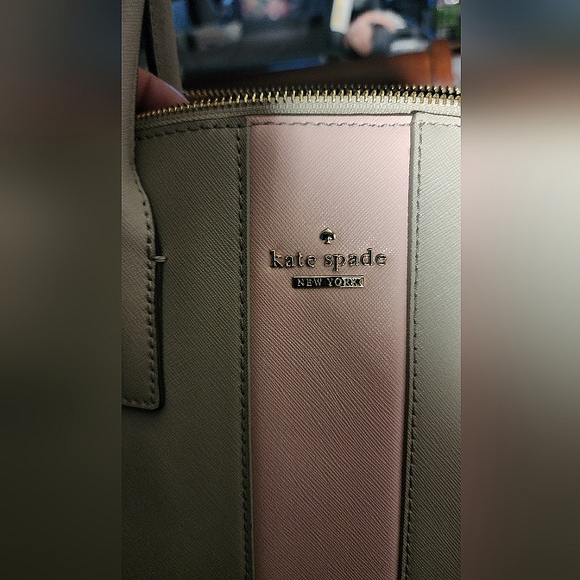 COPY - AUTHENTIC KATE SPADE GRAY AND PINK SHOULDER BAG NUC - Picture 1 of 11